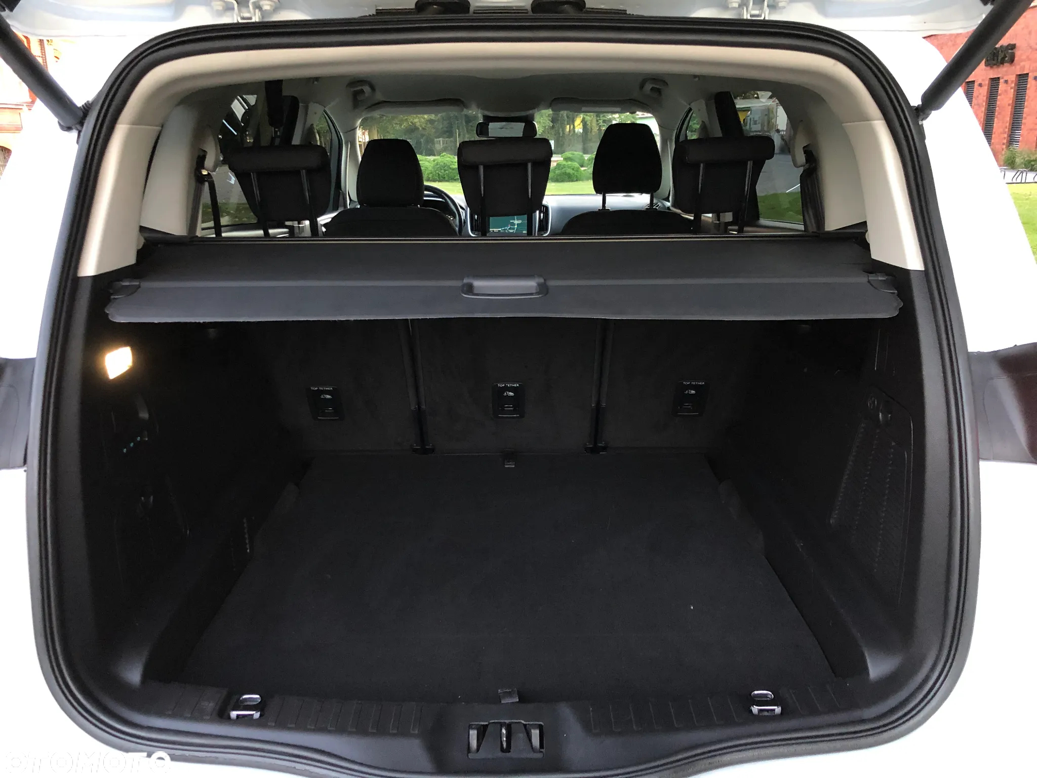 Ford S-Max - 37