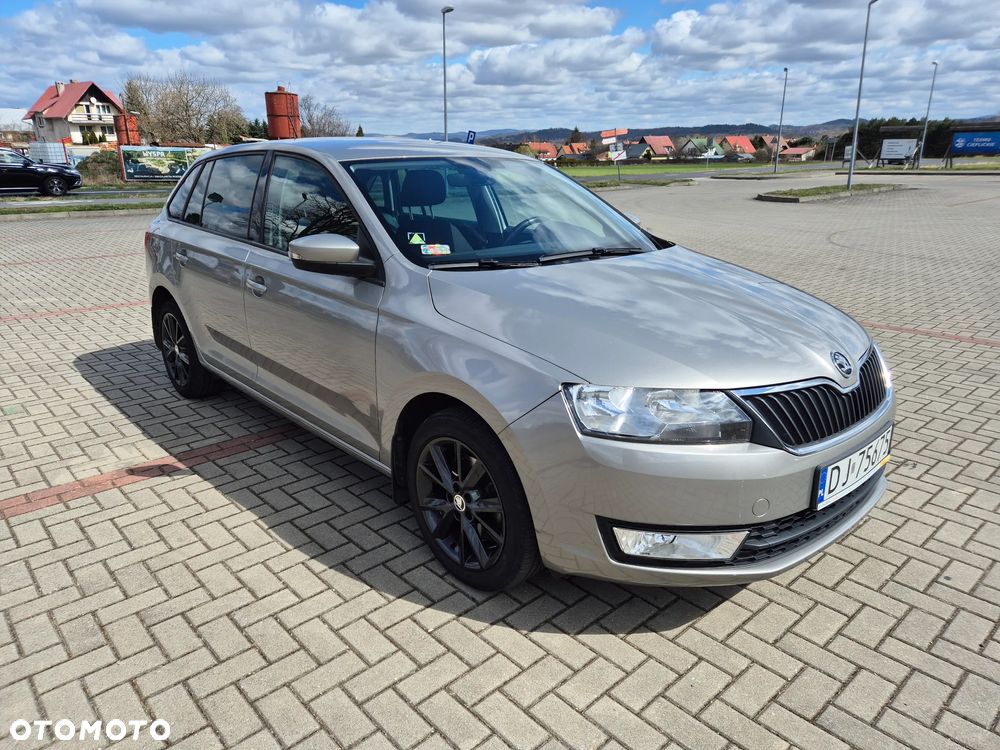 Skoda RAPID 1.2 TSI Style - 4