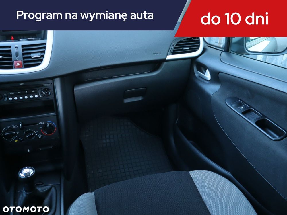 Peugeot 207 - 10