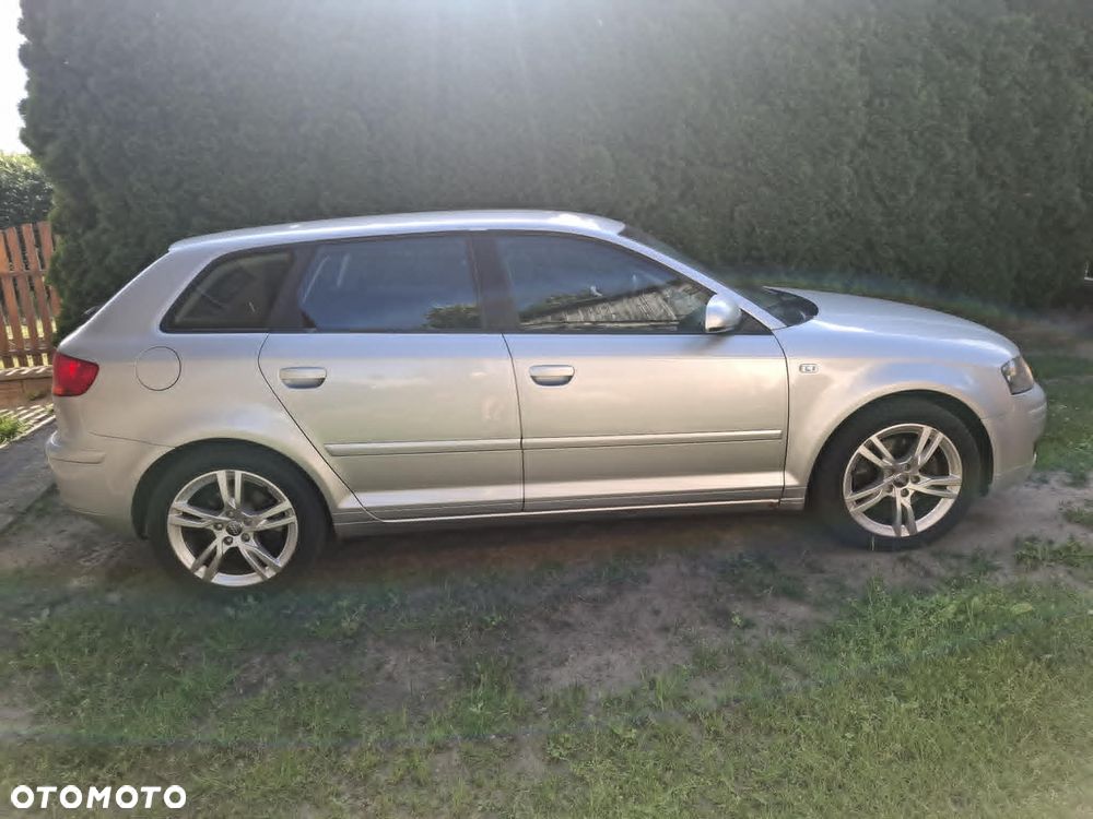 Audi A3 Sportback - 1
