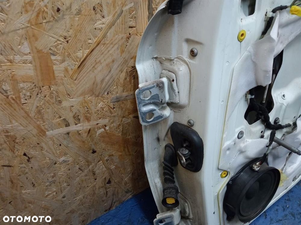 DRZWI PRAWY TYL LIFT ALFA ROMEO 147 BIAŁE - 5