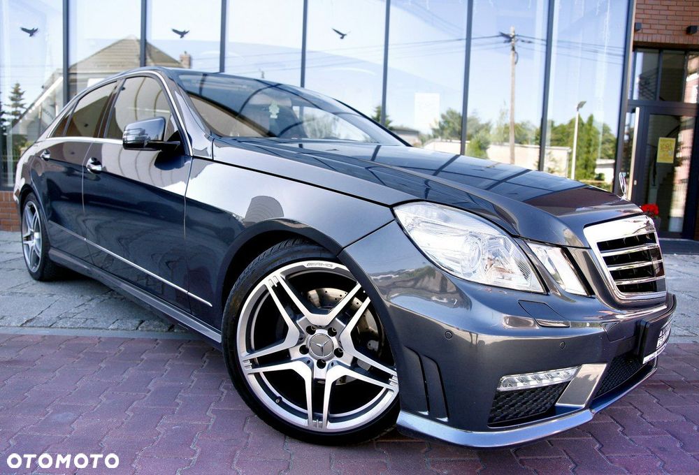 Mercedes-Benz Klasa E 350 CDI DPF 4Matic BlueEFFICIENCY 7G-TRONIC Avantgarde - 4