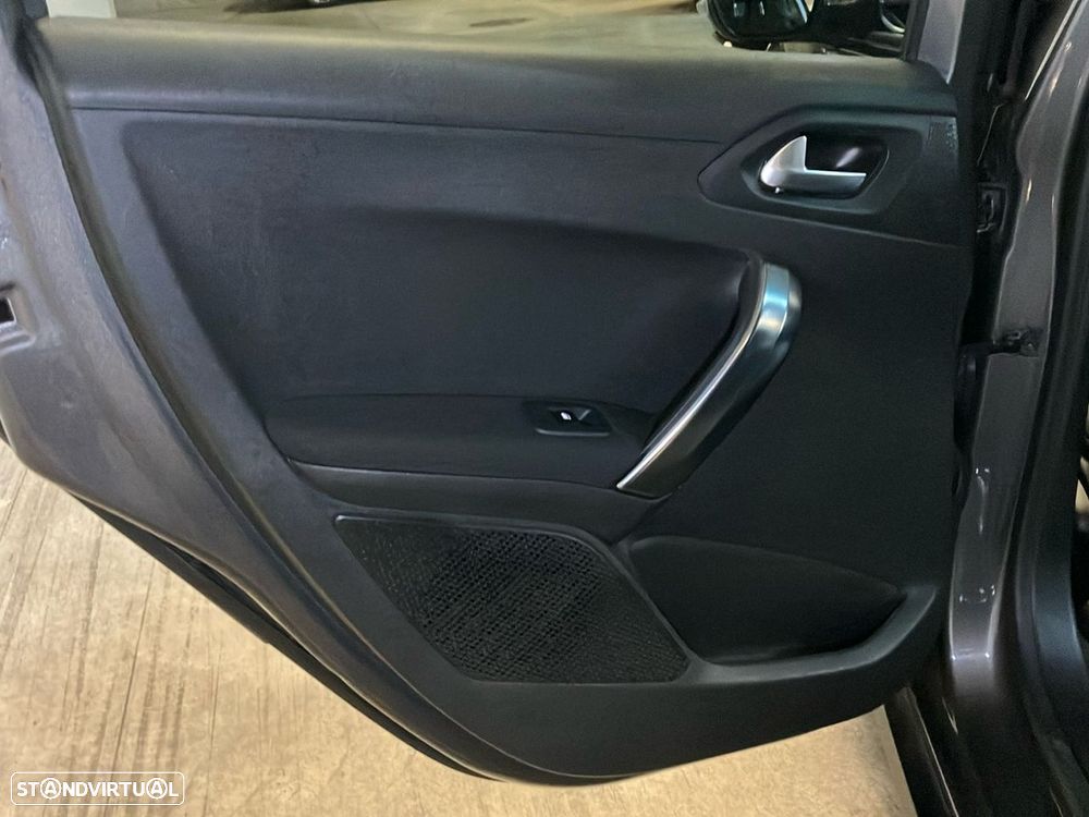 Peugeot 2008 - 22