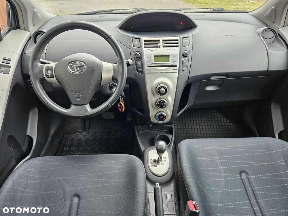 Toyota Yaris 1.3 Automatik Sol - 12