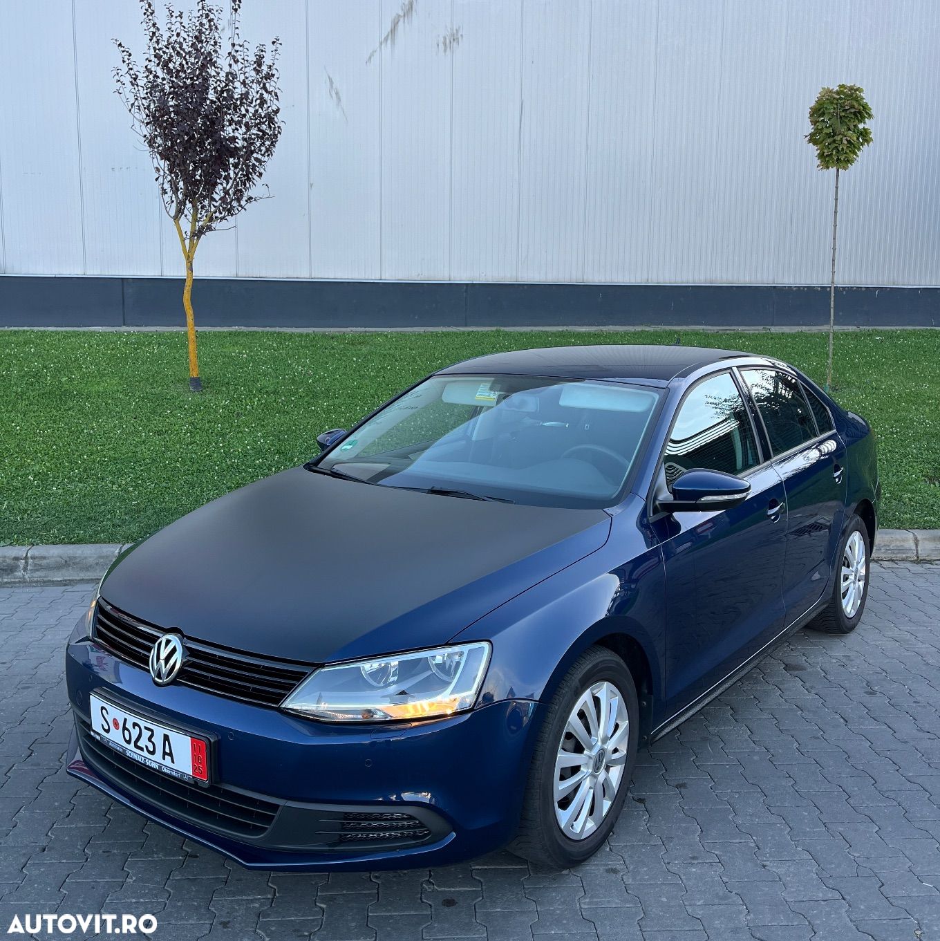 Volkswagen Jetta - 1