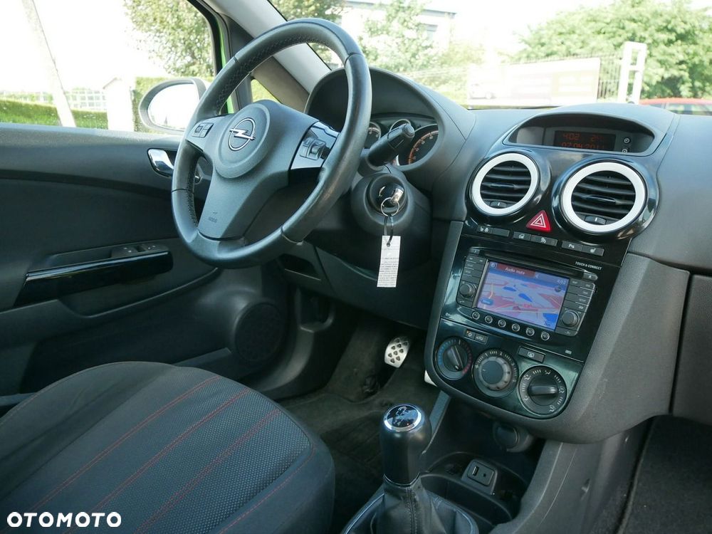 Opel Corsa 1.4 16V Sport - 21