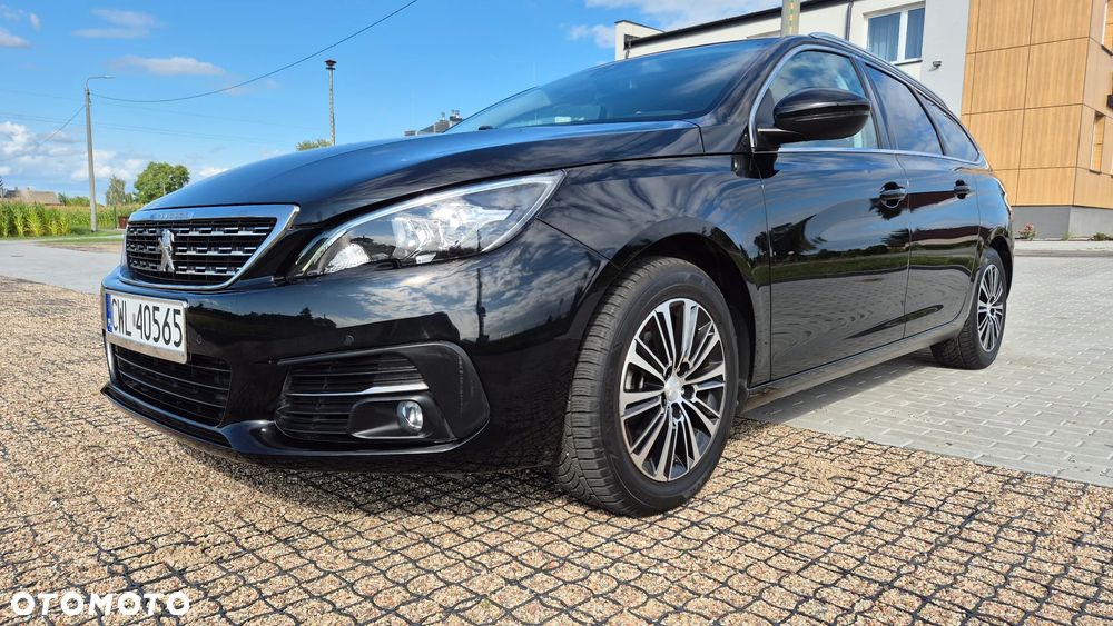 Peugeot 308 - 1