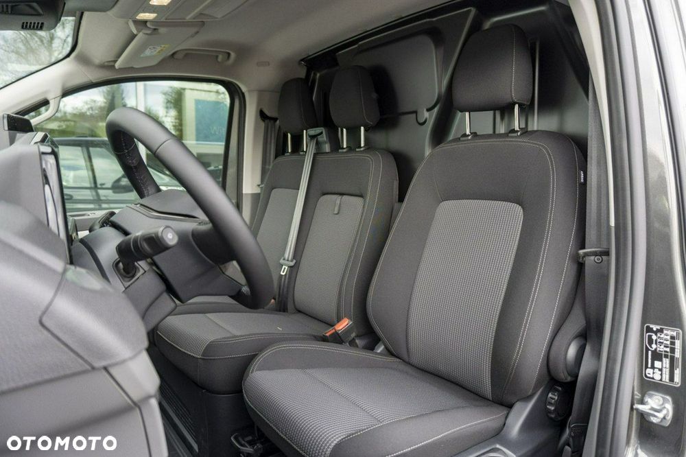 Volkswagen Transporter - 18