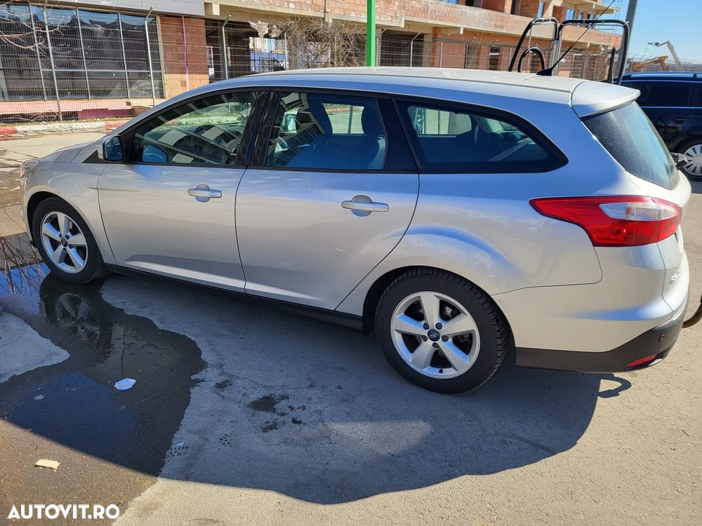 Ford Focus 1.6 TDCi DPF SYNC Edition - 2