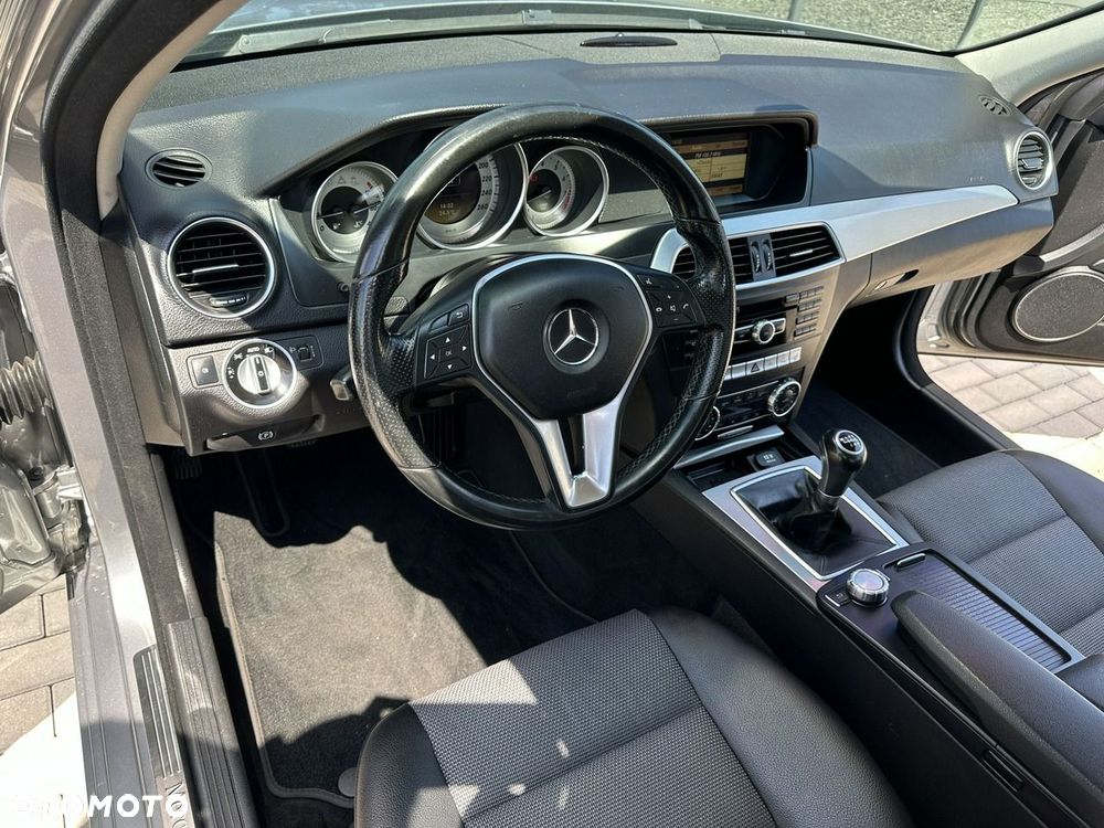 Mercedes-Benz Klasa C 180 BlueEFFICIENCY Avantgarde - 10