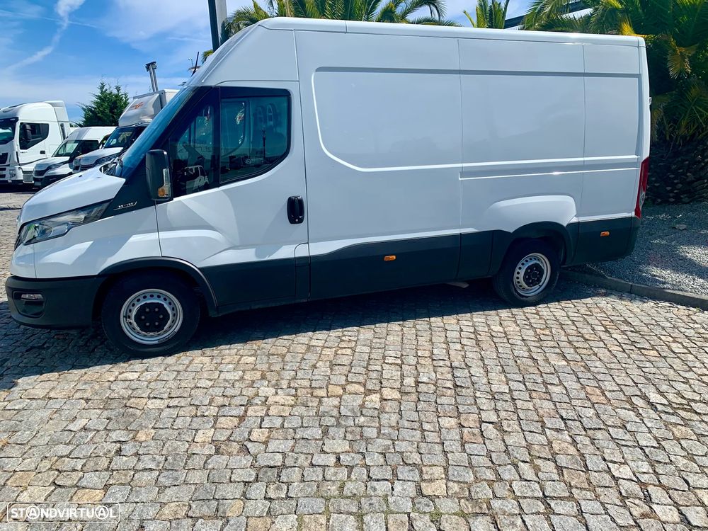 Iveco 35C16 12 M3 - 4