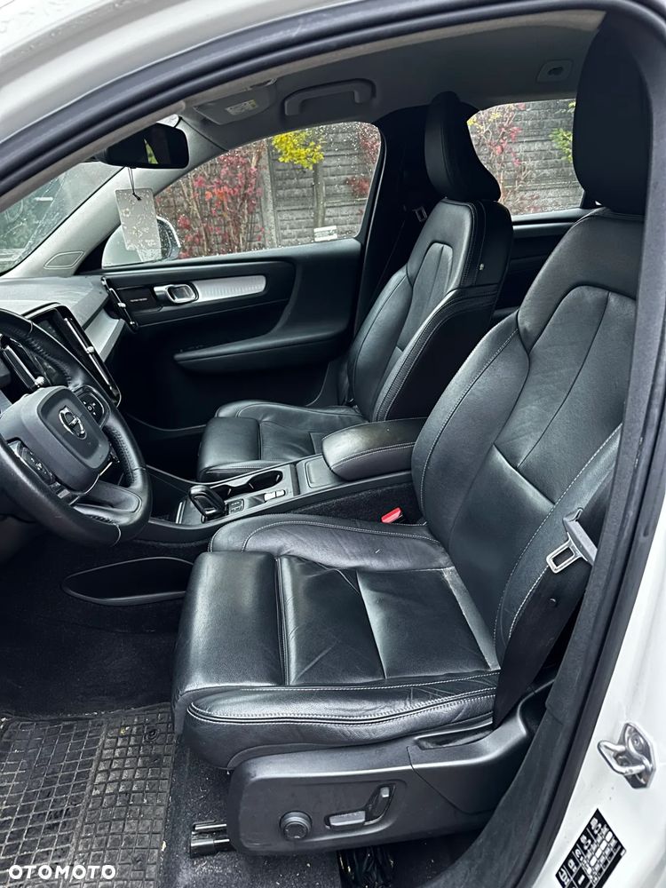 Volvo XC 40 T5 AWD Momentum - 11