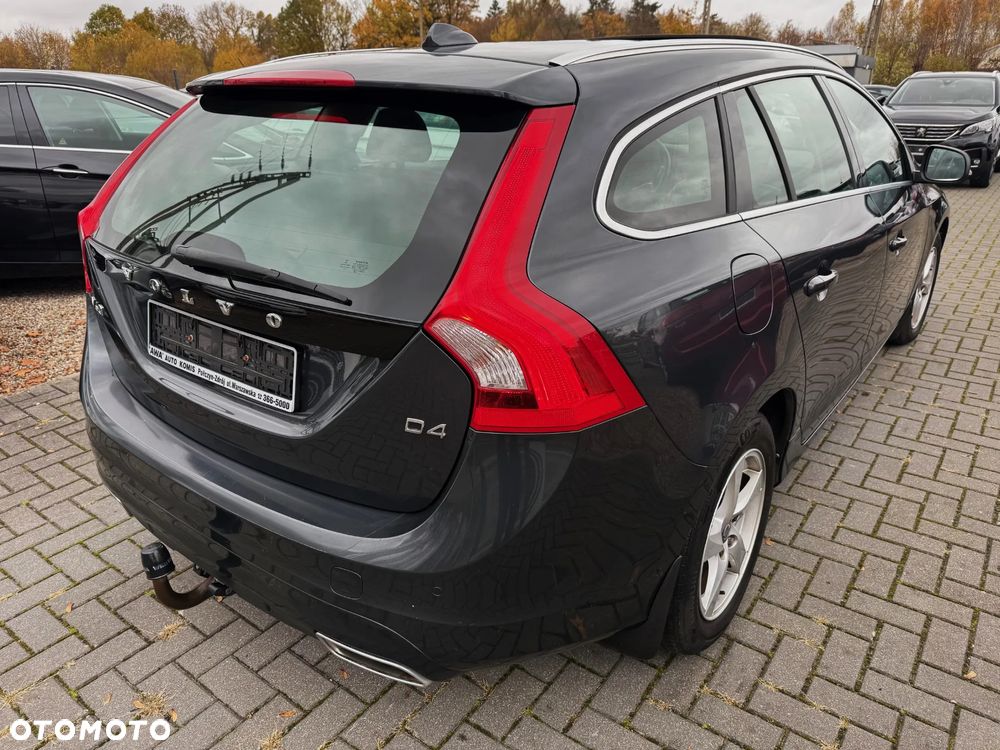 Volvo V60 D4 Geartronic Summum - 4