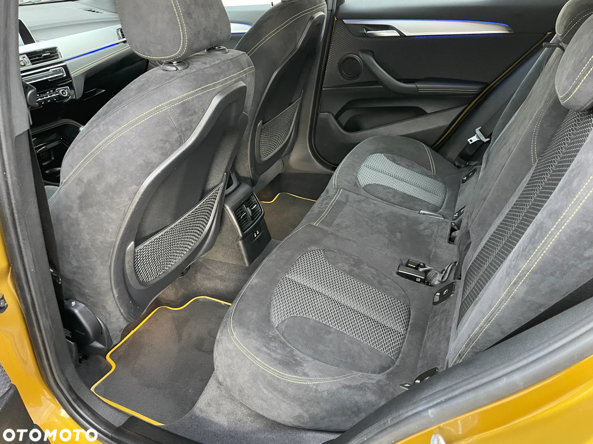 BMW X2 sDrive18i Advantage Plus - 17