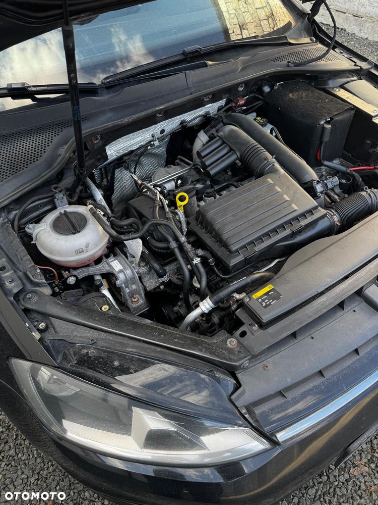 Volkswagen Golf 1.2 TSI BMT Comfortline - 13