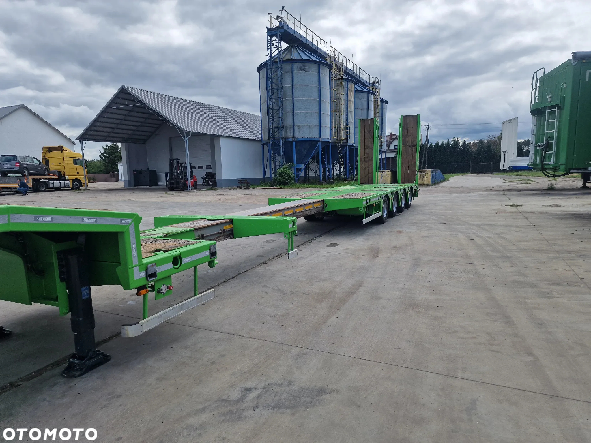 Kel-Berg Niskopodwoziowa 4-osiowa Rozciągana do 19,30 Poszerzana Najazdy Własna Hydraulika Wciągarka 58000 kg - 17