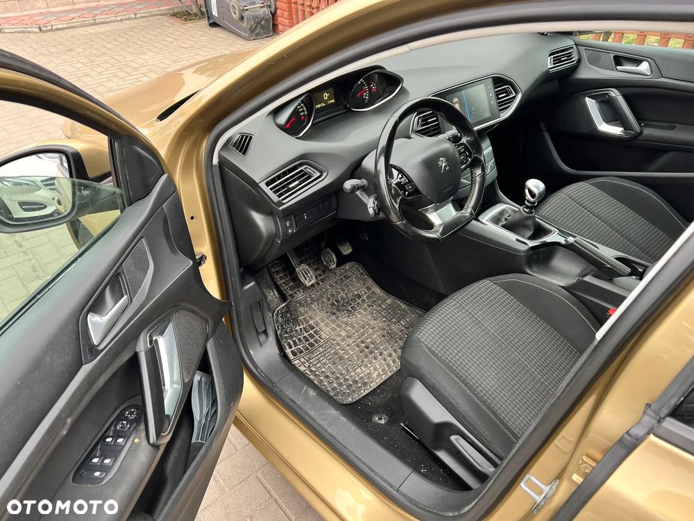 Peugeot 308 - 6