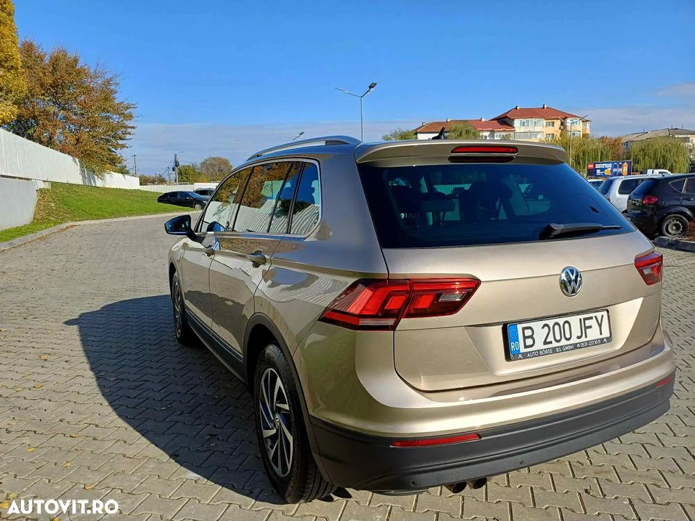Volkswagen Tiguan - 4