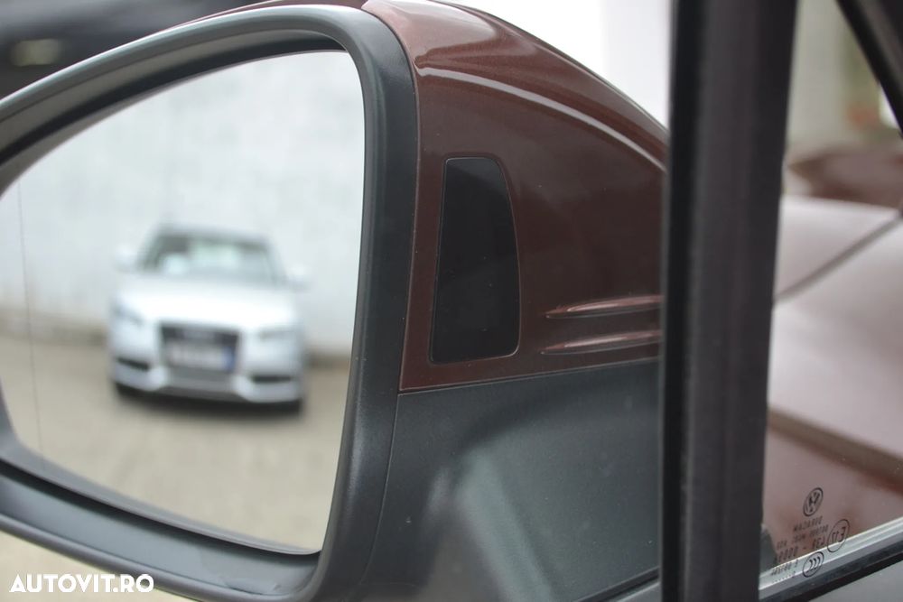 Volkswagen Tiguan 2.0 TDI SCR 4MOTION DSG Elegance - 30