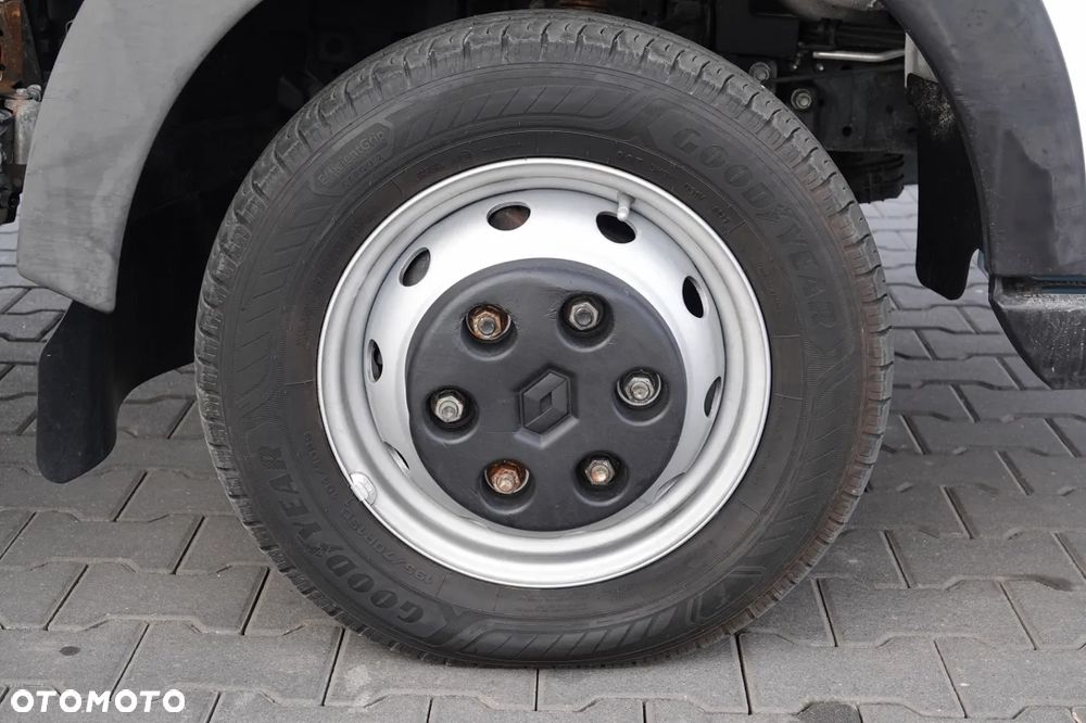 Renault MAXITY 140 / ZABUDOWA BURTOWA / BLIŹNIAK / MANUAL / 3 MIEJSCA / - 19