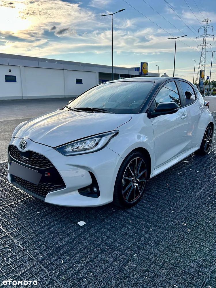 Toyota Yaris - 1
