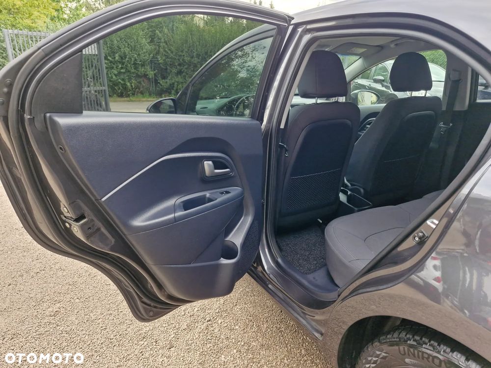 Kia Rio 1.2 L - 13