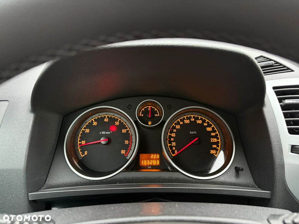 Opel Zafira 1.8 Cosmo - 33