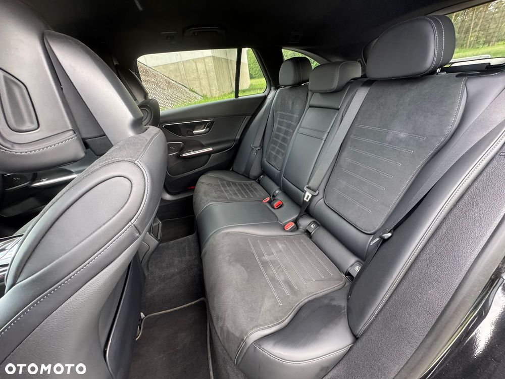 Mercedes-Benz Klasa C 220 d 9G-TRONIC AMG Line - 25