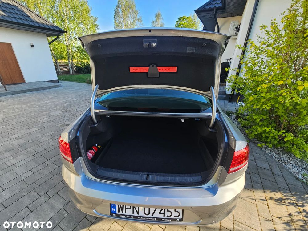 Volkswagen Passat 2.0 TDI SCR Comfortline DSG - 21