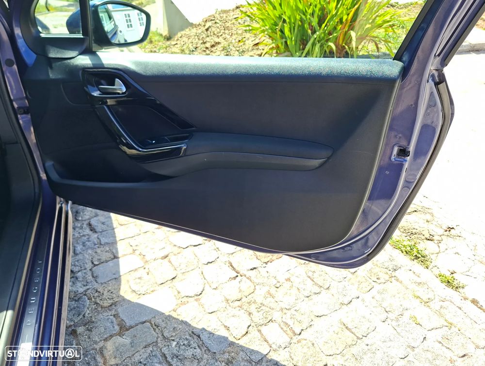 Peugeot 208 1.4 HDi Active - 14