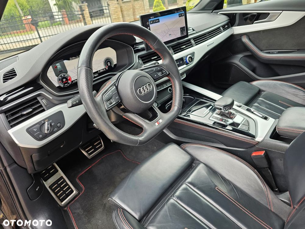 Audi A4 Avant 40 TDI quattro S tronic S line - 32