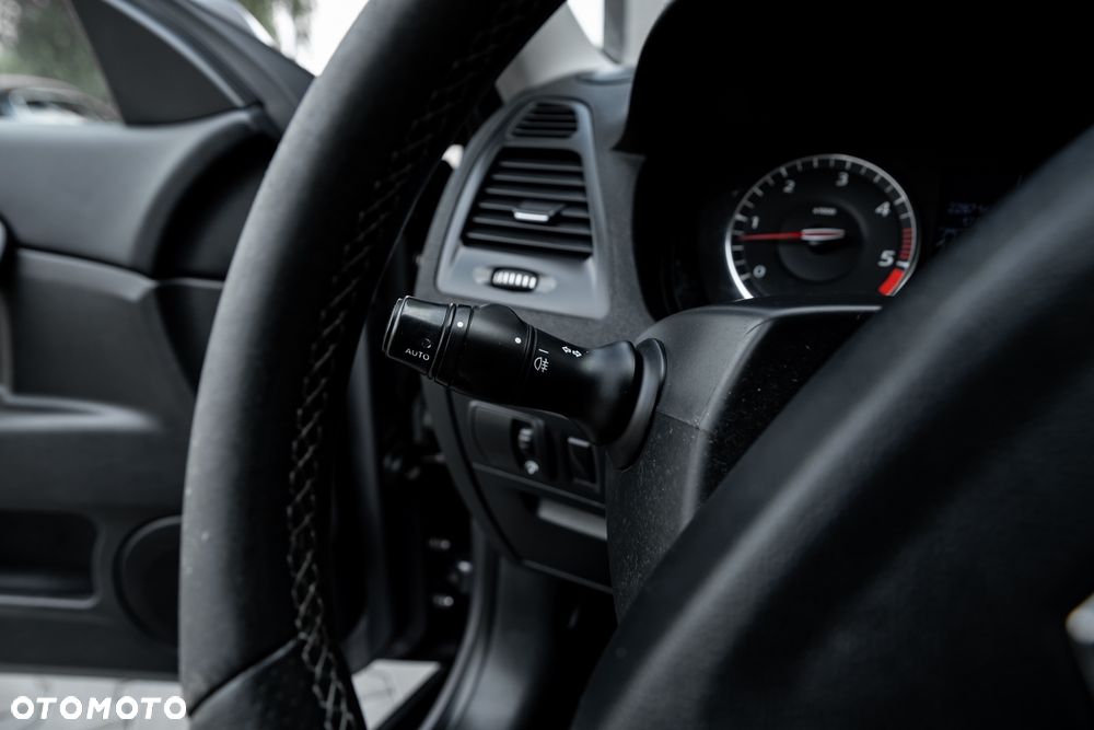 Renault Laguna V6 dCi 235 FAP GT - 26