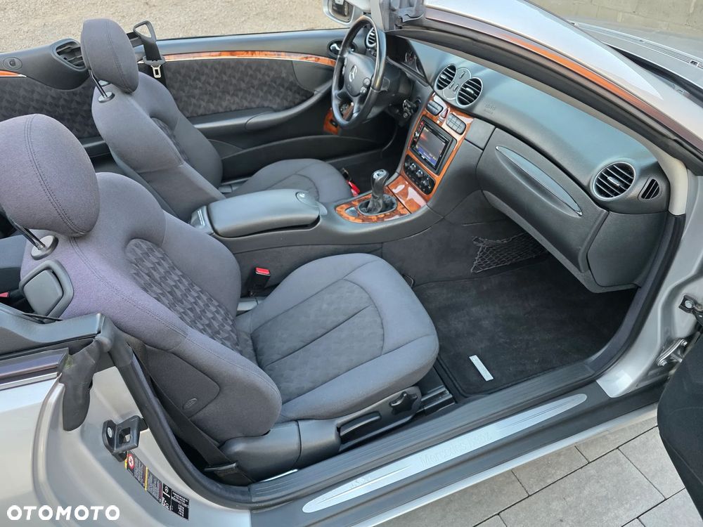 Mercedes-Benz CLK - 34