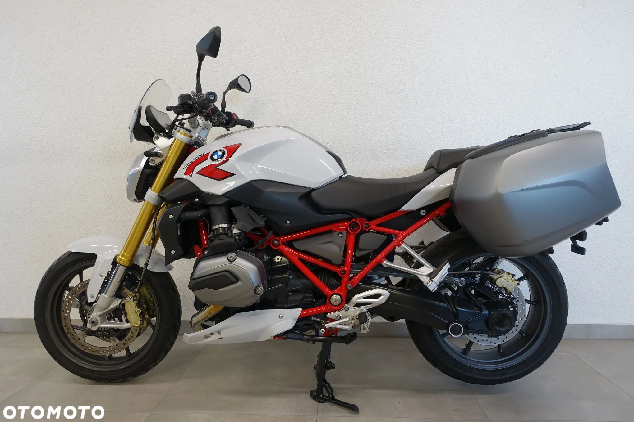 BMW R - 1