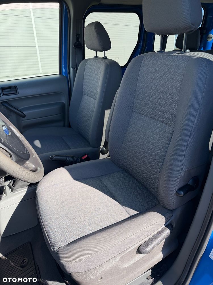 Ford Tourneo Connect - 15