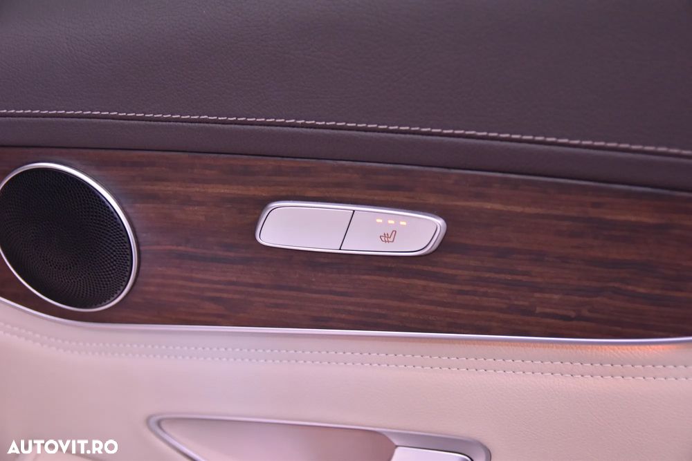 Mercedes-Benz GLC 300 e 4MATIC - 24