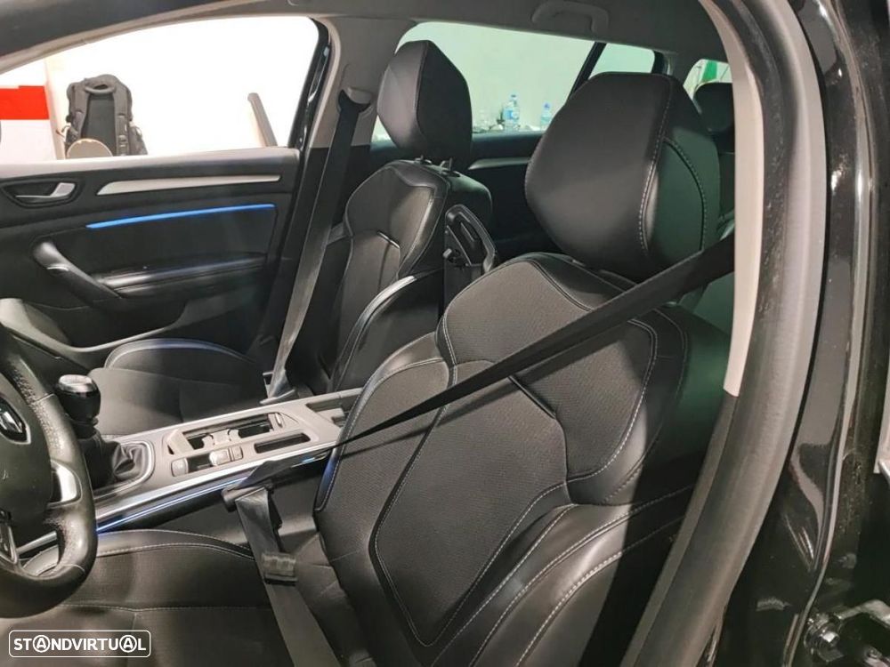 Renault Mégane Sport Tourer 1.5 Blue dCi Intens - 4