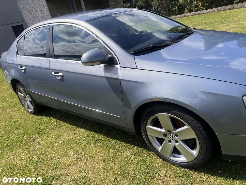Volkswagen Passat - 4
