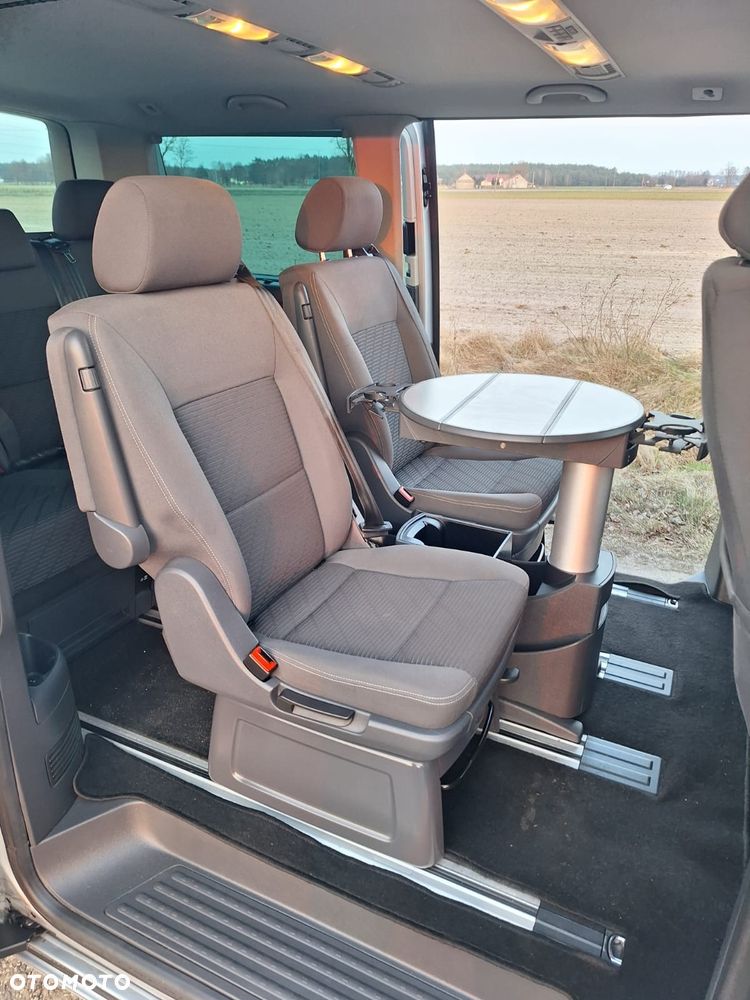 Volkswagen Multivan - 25