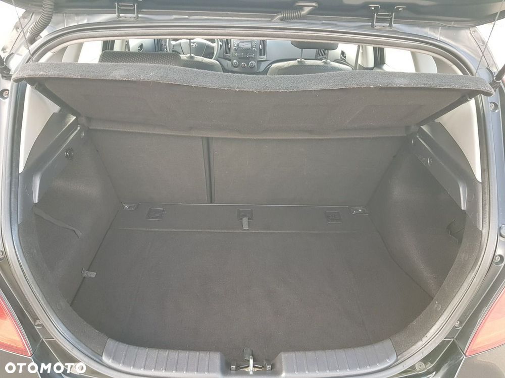 Hyundai i30 1.4 FIFA WM Edition - 14