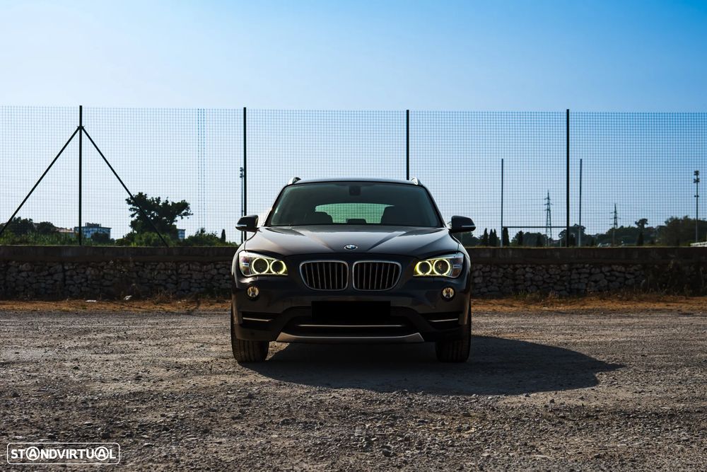 BMW X1 18 d sDrive Auto Line Sport - 3