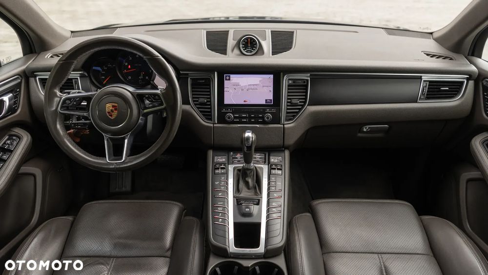Porsche Macan Standard - 3