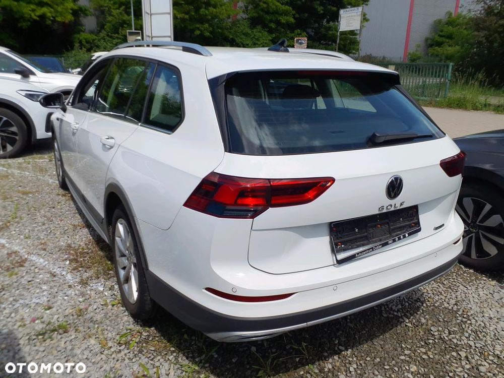 Volkswagen Golf - 4