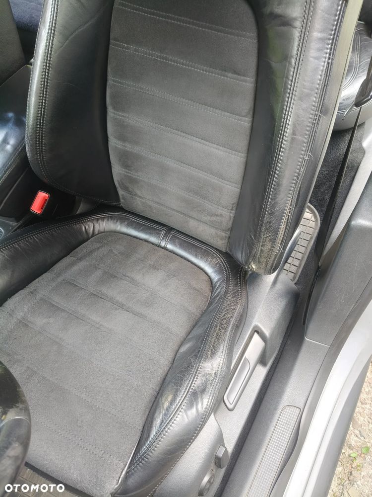 Volkswagen Passat 1.9 TDI Highline - 21