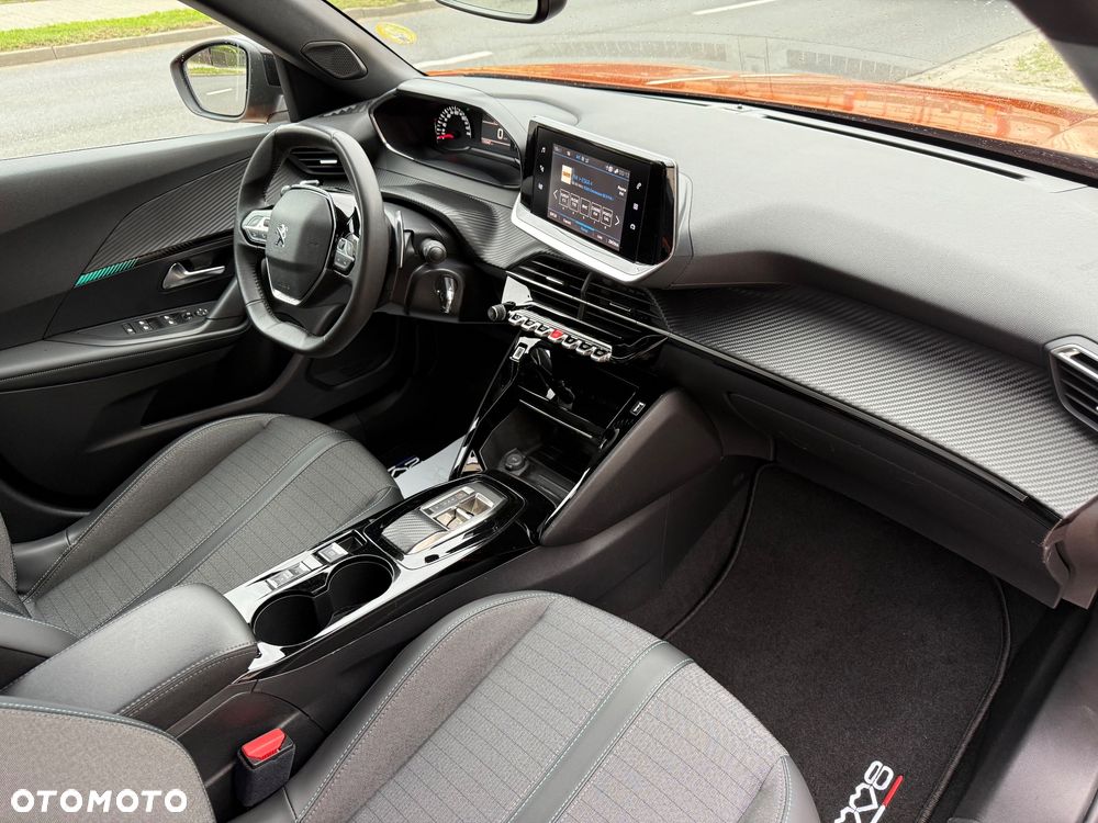 Peugeot 2008 1.5 BlueHDi Allure S&S EAT8 - 24
