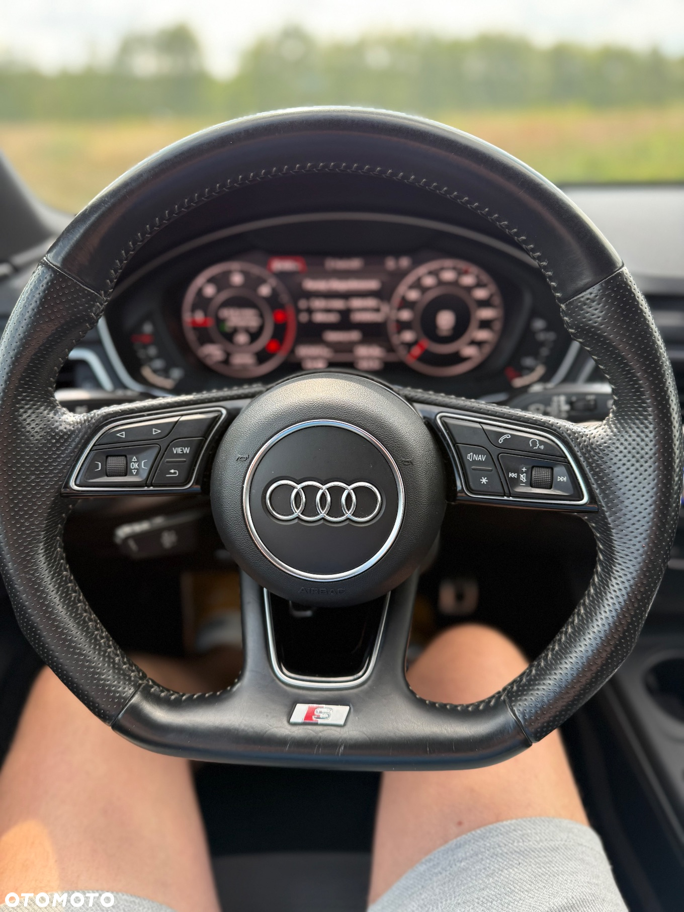 Audi A4 Avant 2.0 TDI - 8