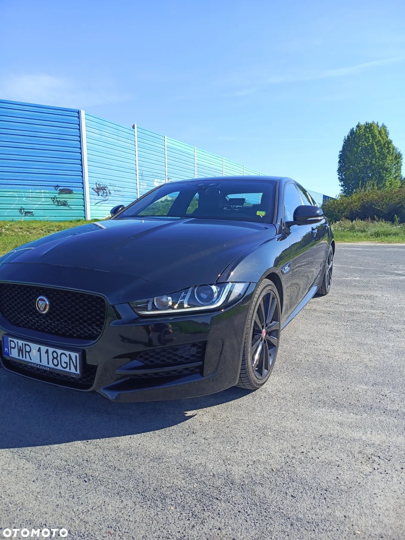 Jaguar XE 2.0 D R-Sport - 1
