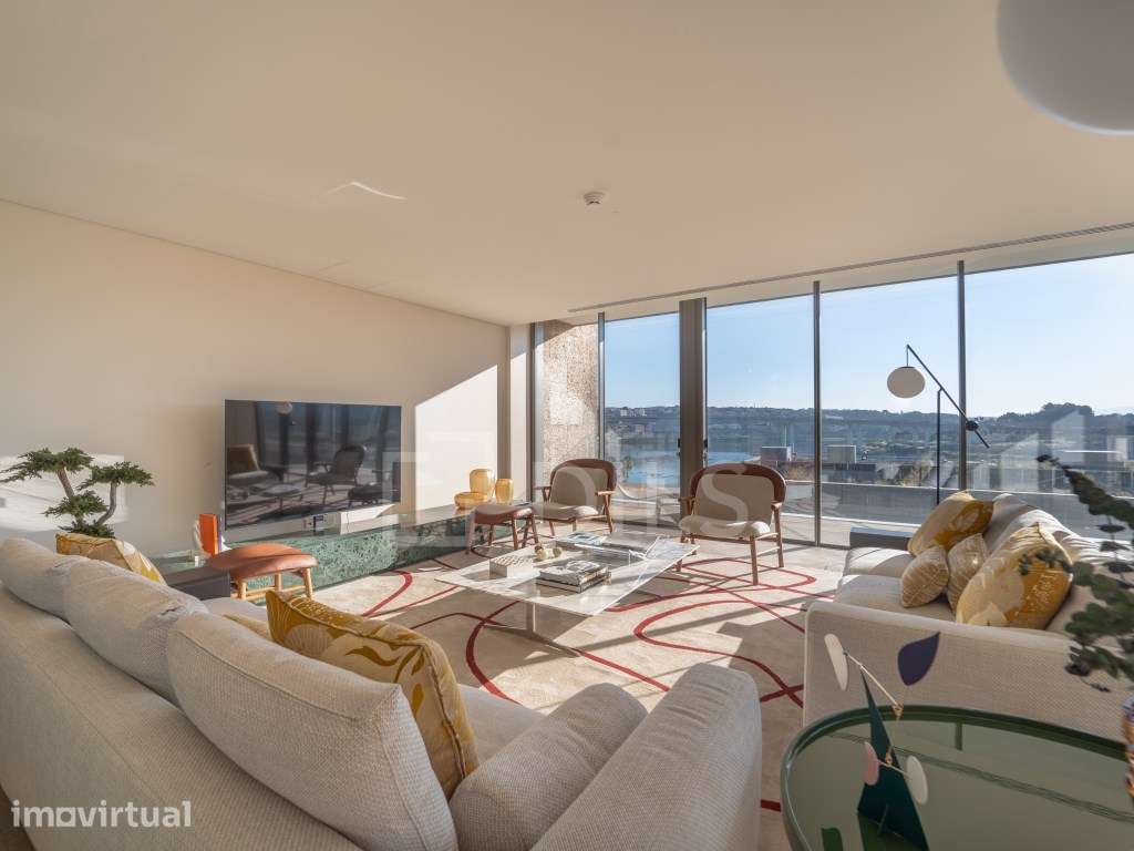 Moradia T3 Triplex, com jardim e terraço, frente ao Rio Douro - Grande imagem: 2/116