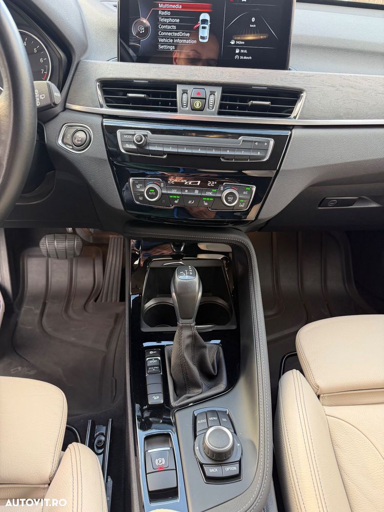 BMW X1 xDrive20i Aut. Sport Line - 10