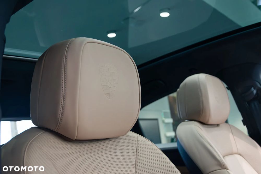 Porsche Cayenne E-Hybrid PHEV Black Edition - 29